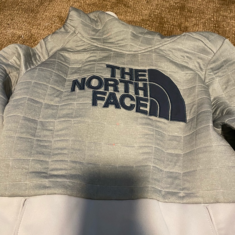 North Face Pull Over - image 2